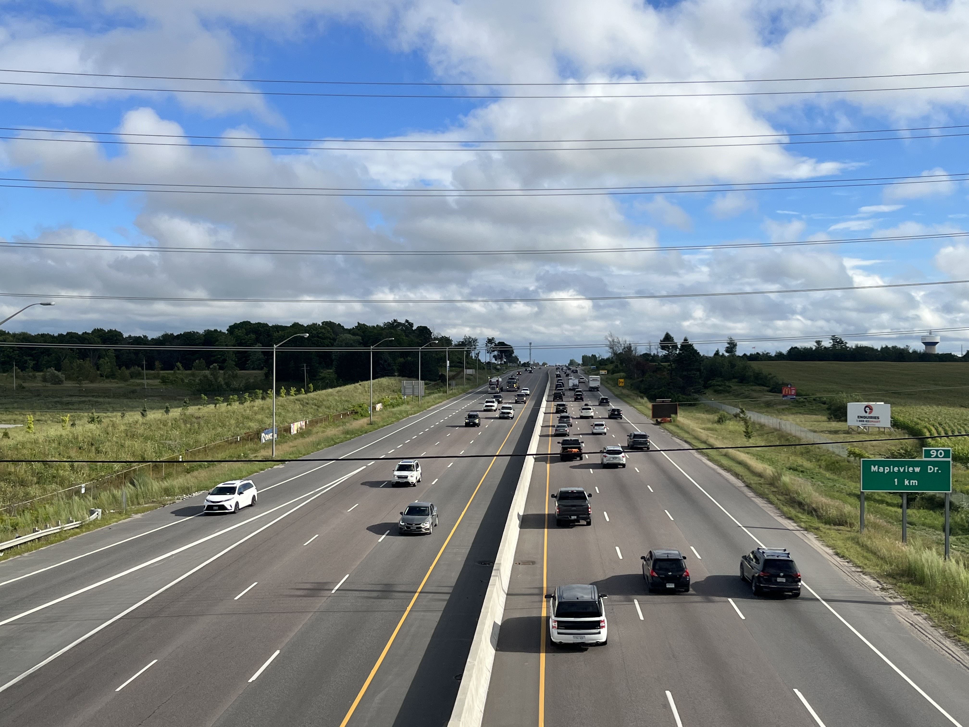 Minutes to Highway 400